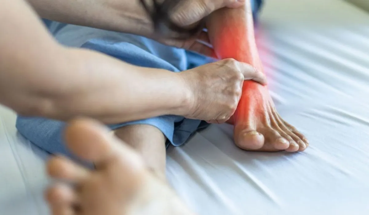 Midfoot Sprain Symptoms and Treatment Explained